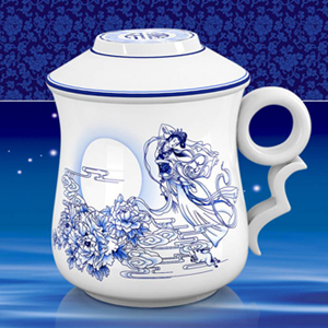 花好月圓青花杯